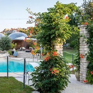 il-cottage-delle-farfalle.hotelitalianriviera.com/