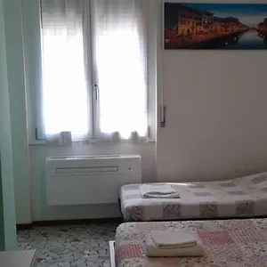 edolo-apartment-milan.italymilanhotels.net/
