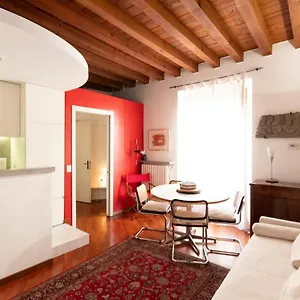 Anfiteatro In Brera , Milan Italie