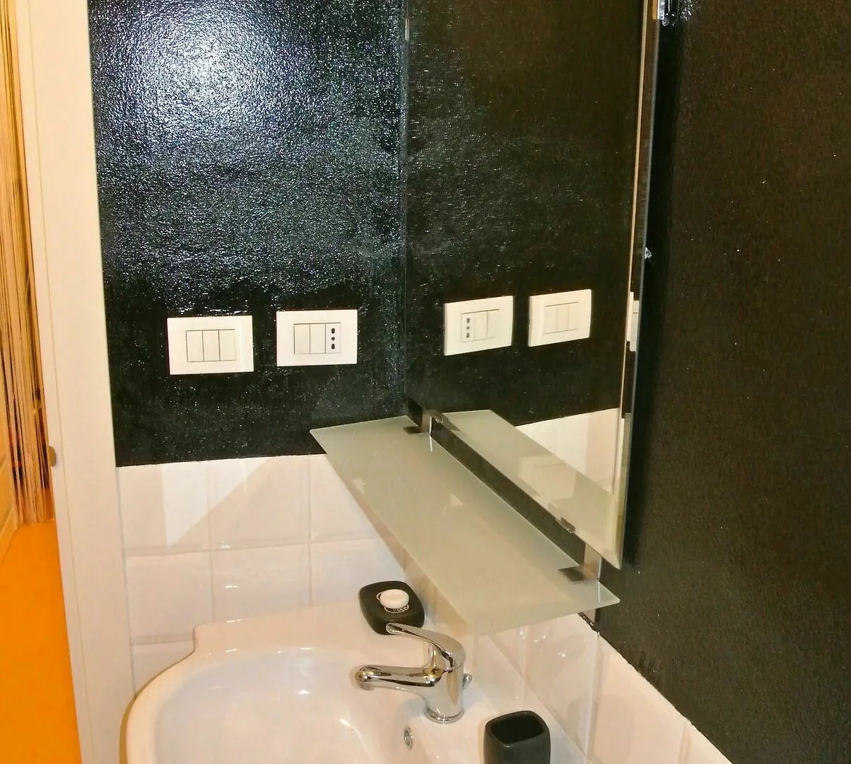 Duomo House Apartment Milan 0*,  Italy